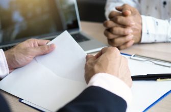 расторгнуть трудовой контракт с сотрудником1